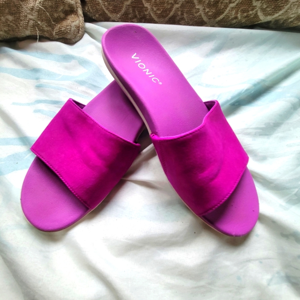 Vionic Val Slide Sandals